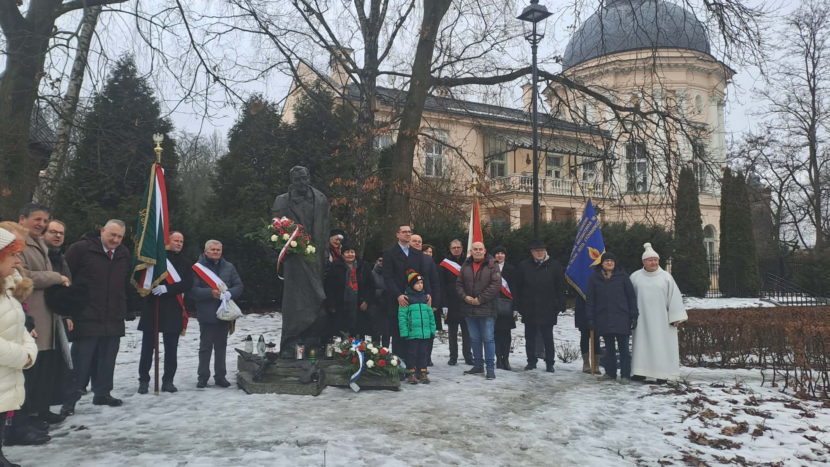 W dniu 8.02.2026. poczet sztandarowy uczestniczył w Mszy Świętej w intencji Erazma Józefa Jerzmanowskiego, w Kaplicy OO. Augustianów pw. Św. Mikołaja z Tolentino, Kraków ul.Górników 29. Następnie po przemarszu Pocztów Sztandarowych pod pomnik Wielkiego Filantropa, Prezes Towarzystwa Przyjaciół Prokocimia, Pan Andrzej Ulman złożył kwiaty oraz zapalono znicze.